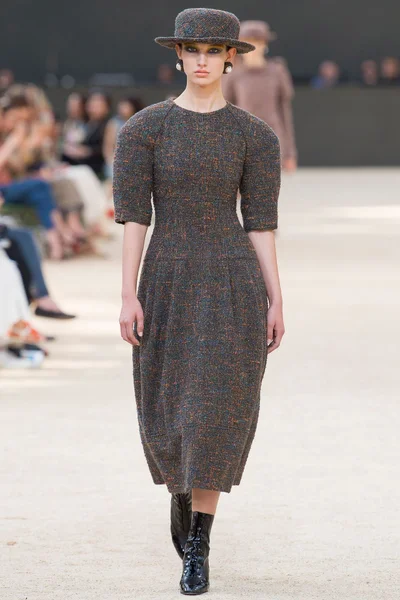 Look 25